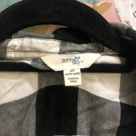 Checked flannel - Picture 2 of 2